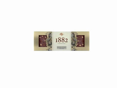 ЕВРОПА 1882 МЛЕЧНО ЧОКОЛАДО СО БАДЕМ, ЛЕШНИК И СУВО ГРОЗЈЕ 150 ГР